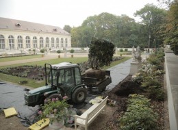 W otoczeniu Starej Oranżerii w Łazienkach Królewskich w Warszawie właśnie powstaje Ogród Holenderski. Za projekt odpowiada holenderski architekt krajobrazu Niek Roozen.