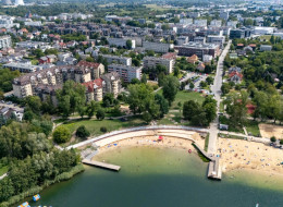 Przebudowa alejek, modernizacja strefy rekreacyjnej oraz odnowa infrastruktury sportowej – to najbliższe inwestycje zaplanowane w Parku Bagry Wielkie