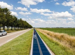 W holenderskiej prowincji holenderskiej Brabancji Północnej zostanie zamontowana pięćsetmetrowa fotowoltaiczna ścieżka rowerowa, jej wydajność będzie testowana przez najbliższe pięć lat. System fotowoltaiczny zostanie zintegrowany z wierzchnią warstwą asfaltu i będzie składał się z sześciuset paneli słonecznych. Ścieżka zlokalizowana będzie wzdłuż drogi N285 w pobliżu Wagenbergu.