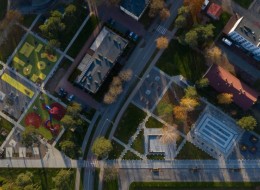 Podkarpackie Gorzyce, przy udziale środków europejskich i rządowych, zyskały nowe miejsce służące rekreacji i wypoczynkowi. Techniczny Ogród powstały na nieużywanym do tej pory terenie zaprojektowany został głównie z myślą o mieszkańcach, którzy wzięli także udział w konsultacjach. Zaproszone do nich zostały wszystkie grupy wiekowe, łącznie z dziećmi i młodzieżą. Projekt Technicznego Ogrodu opracowali Łukasz Pawlicki i Bartek Bukowski – rodowity gorzyczanin.