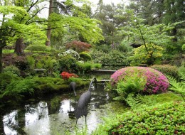 Planując stworzenie własnego ogrodu japońskiego, możemy inspirować się wieloma jego typami występującymi w „kraju kwitnącej wiśni”. Stylem, który zyskał już w Polsce kilka realizacji, jest  Tsukiyama