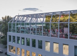 Na wrocławskiej Wyspie Słodowej w zmodernizowanej części kamienicy powstało centrum Concordia Design Wrocław od pracowni MVRDV z największym pionowym ogrodem w Polsce. Wejdź I sprawdź.