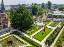 Stowarzyszenie Architektury Krajobrazu (SAK) jest organizatorem popularnego w branży cyklu konferencji „Współczesna Architektura Krajobrazu – trendy, technologie i praktyka”. Odbywają się one dwa razy do roku już od 6 lat, a każda edycja poświęcona jest innemu zagadnieniu. Tegoroczna jesienna konferencja WAK13 poświęcona będzie architekturze krajobrazu Holandii. 