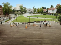 Największy w Polsce taras o powierzchni 3,2 tys. m2 to jeden z najjaśniejszych punktów rewitalizacji Młynów Rothera w Bydgoszczy, której autorem jest pracownia Nizio Design. 