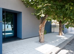 Podobno pierwsze wrażenie jest najważniejsze. Kiedy widzimy nowy dom, jedną z pierwszych rzeczy, na jaką kieruje się nasz wzrok jest architektura krajobrazu wokół niego, w tym nawierzchnia.