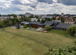 Na terenie dawnego kąpieliska „Polfa”, znanego krakowianom jeszcze z lat 80. i 90., wkrótce powstanie nowoczesny kompleks basenów odkrytych. 