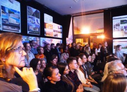 13 października w krakowskiej Galerii Architektury odbył się wernisaż wystawy Polska Architektura 2015 połączonej z konferencją dla architektów. 