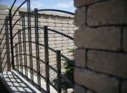 Kształtowanie przydomowej przestrzeni jest istotnym elementem w planowaniu architektury krajobrazu otaczającej nasz dom