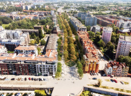 Na wniosek pracowni Regio sp. z o.o. publikujemy sprostowanie do artykułu pt. „Nowe Funkcje i Zieleń na ulicy Długie Ogrody” opublikowanego 1 kwietnia 2024 roku. 