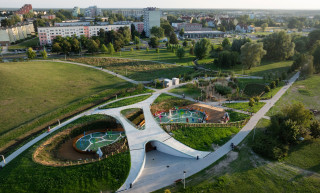 Wodny i naturalny plac zabaw w parku Jaworek w Tychach - Polska Architektura XXL 2025
