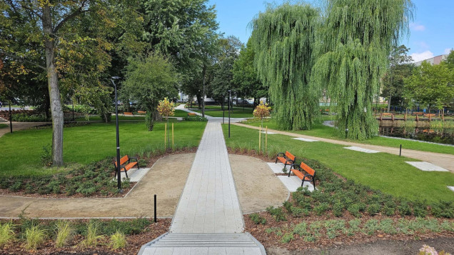 Zmodernizowany Park im. Marii i Lecha Kaczyńskich w Lęborku