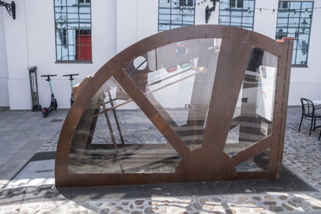 Podziemny parking rowerowy w warszawskiej Fabryce Norblina