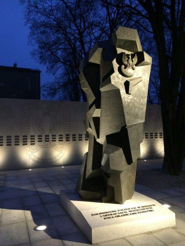 pomnik żołnierzy w Warszawie 