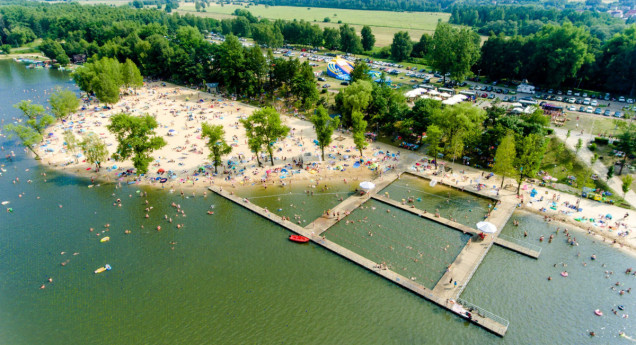 PRZESTRZEŃ  WYPOCZYNKOWO-REKREACYJNY SOSINA W JAWORZNIE
