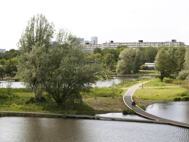 przestrzeń w centrum Amsterdamu 