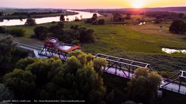 Platforma widokowa na moście w Siekierkach