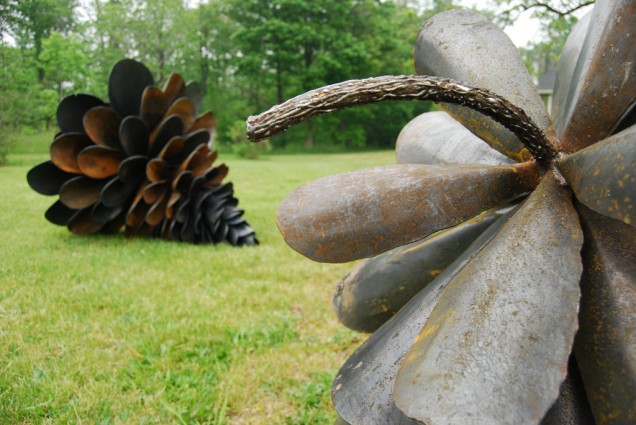 metalowe szyszki