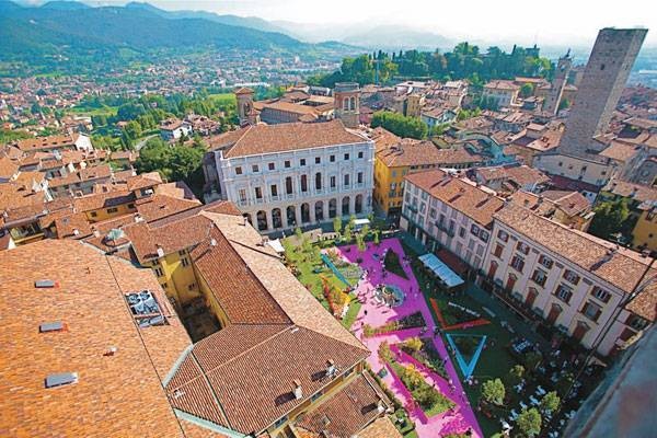 Piazza Rosa Italy