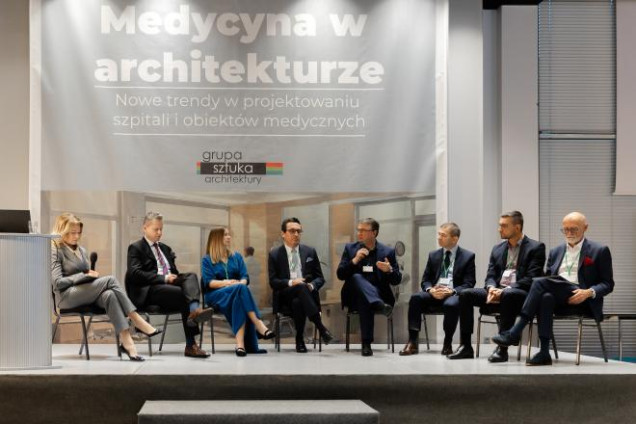 Dr Małgorzata Gałązka-Sobotka, Uczelnia Łazarskiego, dr Rafał Staszewski, Zastępca Prezesa ds. Finansowania badań, Agencja Badań Medycznych, Joanna Adasik, Dyrektor Departamentu Oceny Inwestycji w Ministerstwie Zdrowia, Remigiusz Cichocki, Dyrektor Handlo