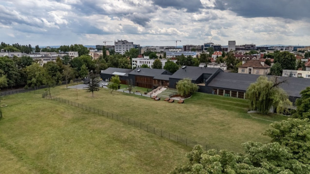 odkryty basen eisenberga krakow