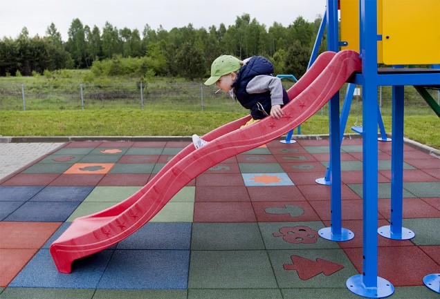 jak zbudować plac zabaw