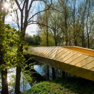 Ścieżka łącząca miasto Wassertrüdingen z terenami zielonymi
