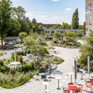 Przestrzeń do pracy przy biurowcu