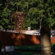Monument na Cmentarzu Żydowskim w Warszawie