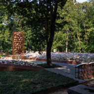 Monument na Cmentarzu Żydowskim w Warszawie