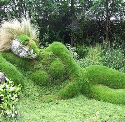 Niezwykłe rzeźby roślinne