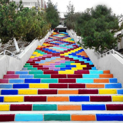 Kolorowe schody - Jood oraz  Salmo Al-Batal
