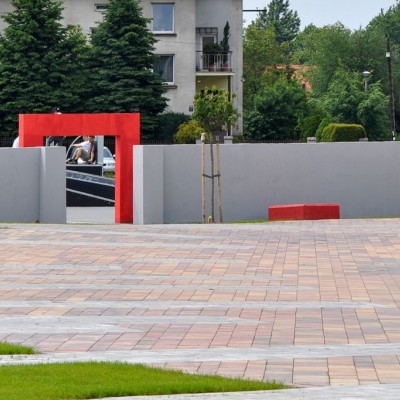 Projektanci: architekt krajobrazu Jakub Botwina, architekt Stanisław Botwina